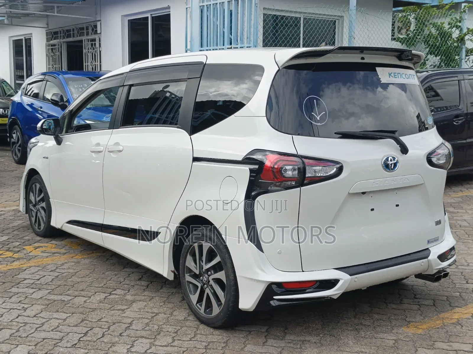 Toyota Sienta 2020 White
