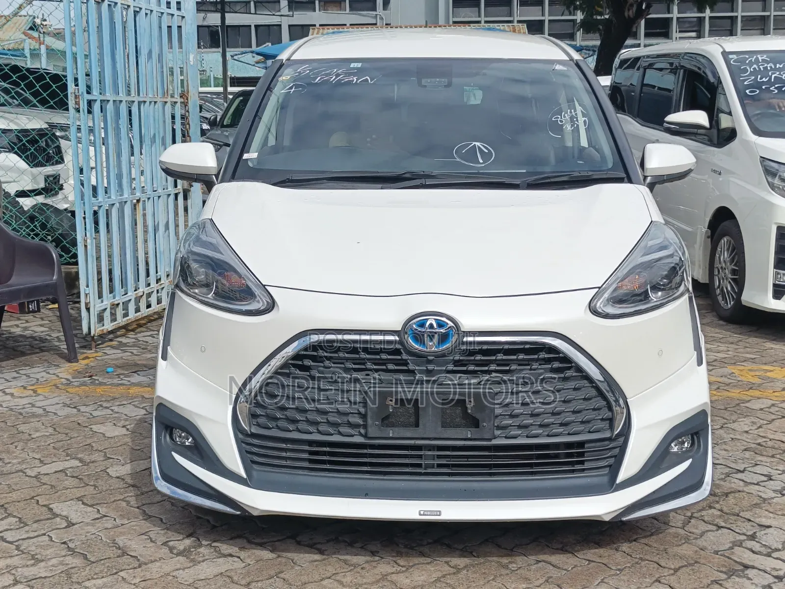 Toyota Sienta 2020 White