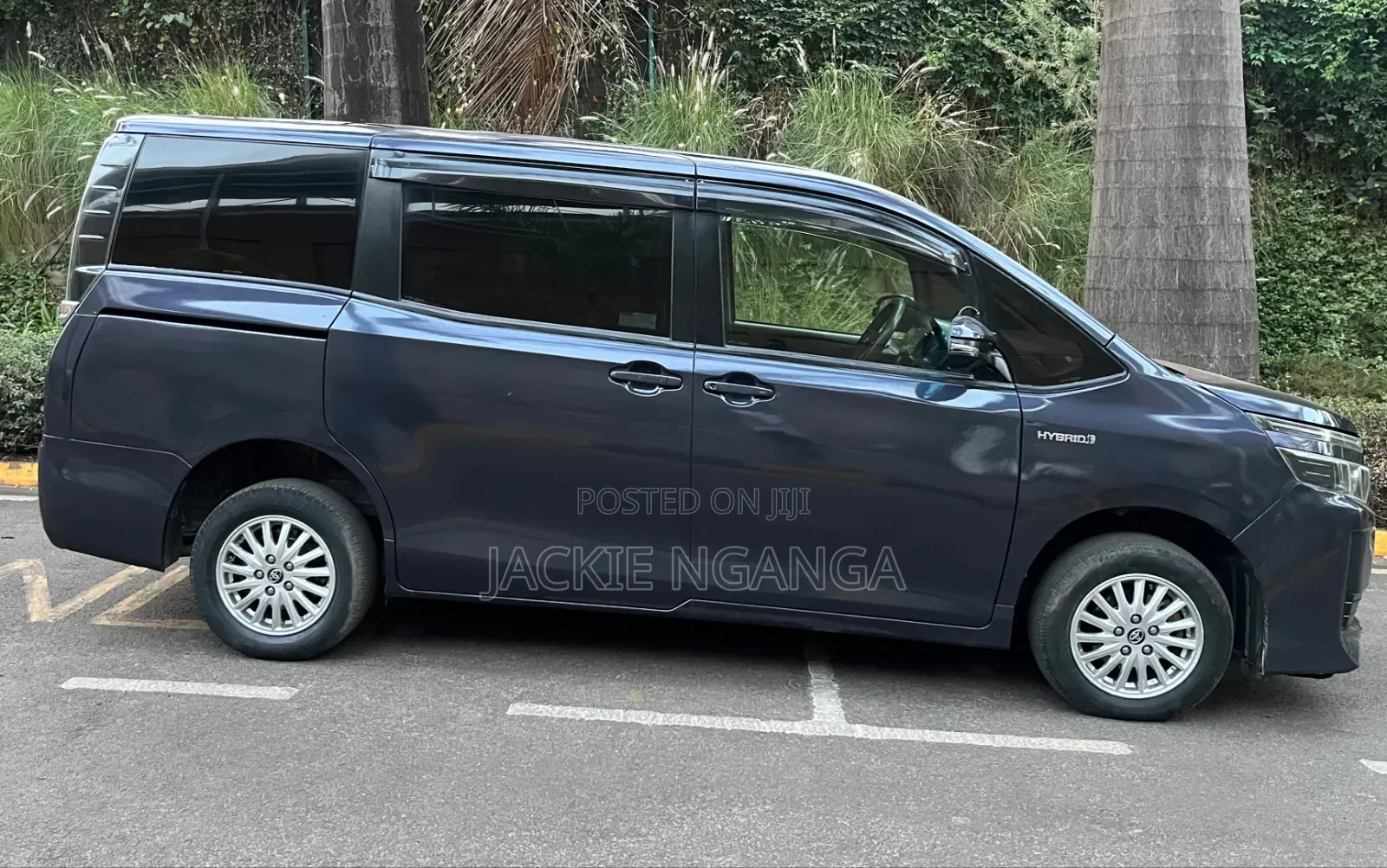 Toyota Voxy 2015 Blue