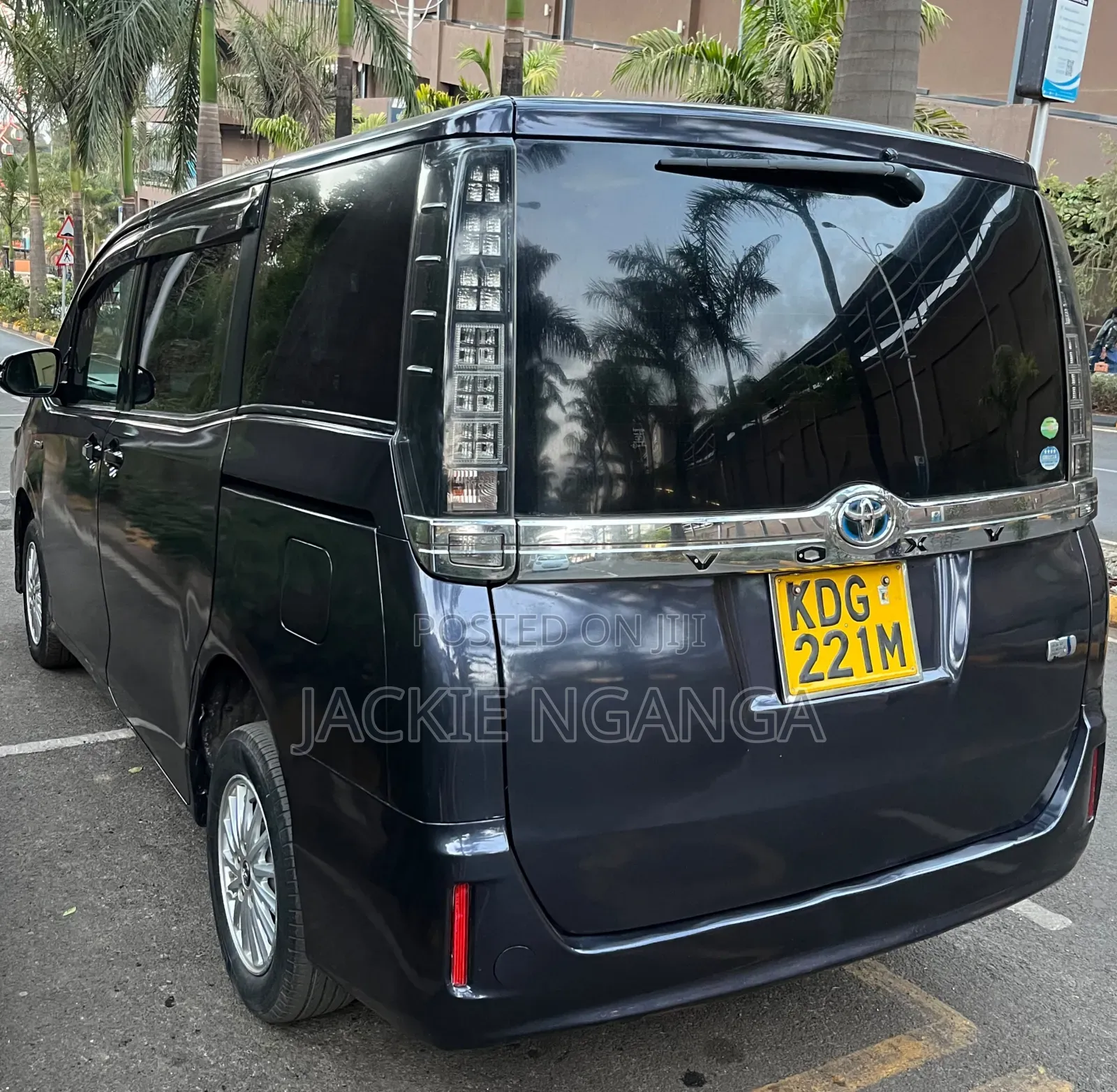 Toyota Voxy 2015 Blue