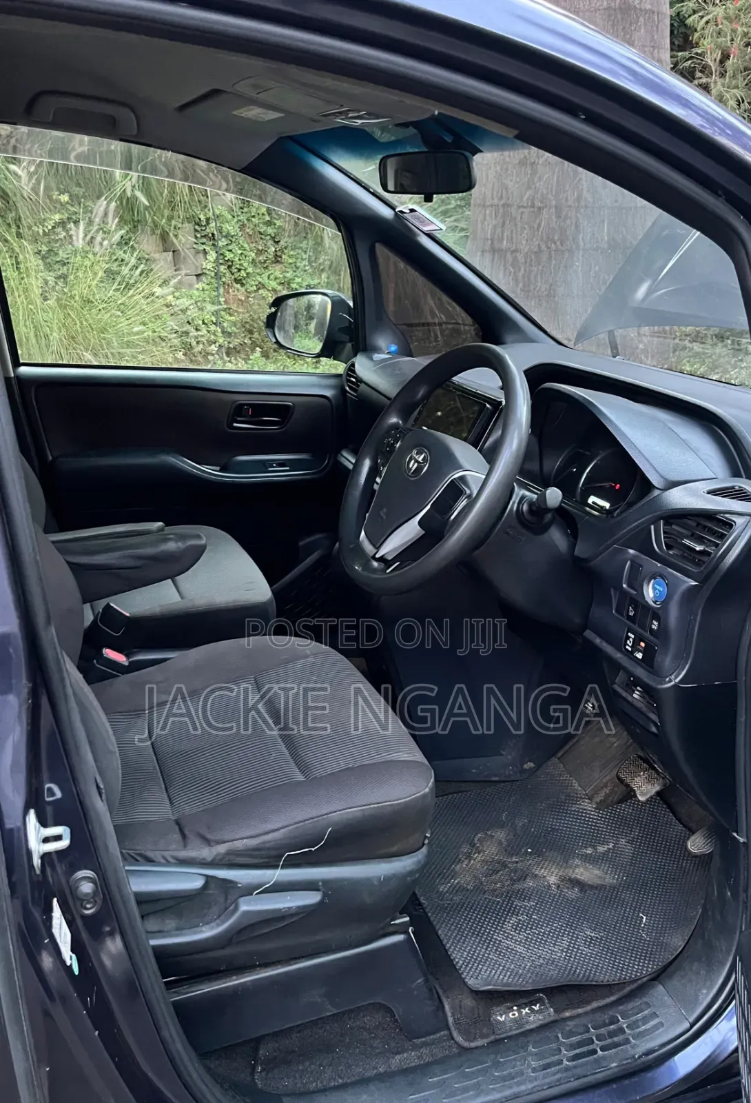 Toyota Voxy 2015 Blue