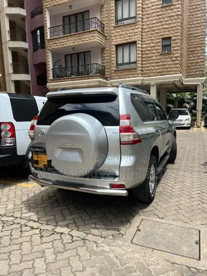 Toyota Land Cruiser Prado 3.0 TD 2011 Silver