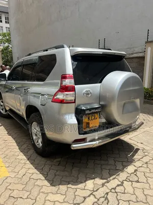 Toyota Land Cruiser Prado 3.0 TD 2011 Silver