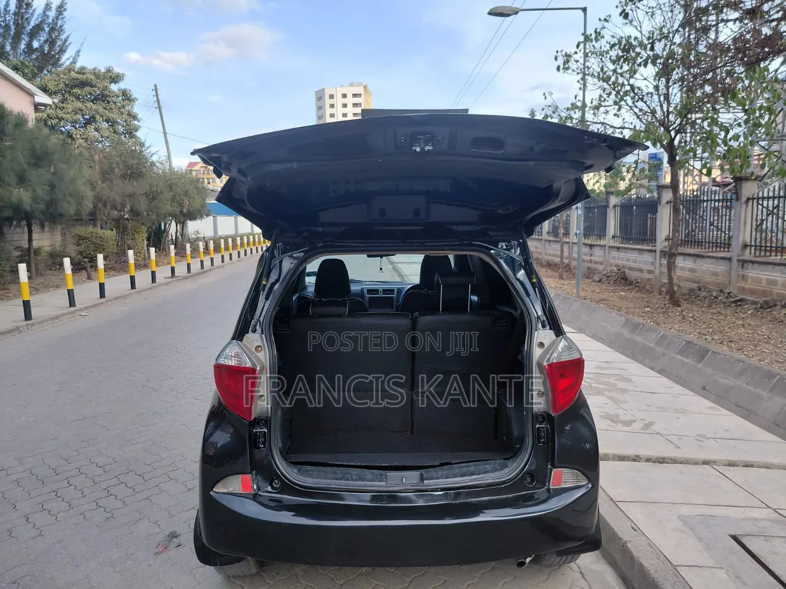 Toyota Ractis 2011 Black