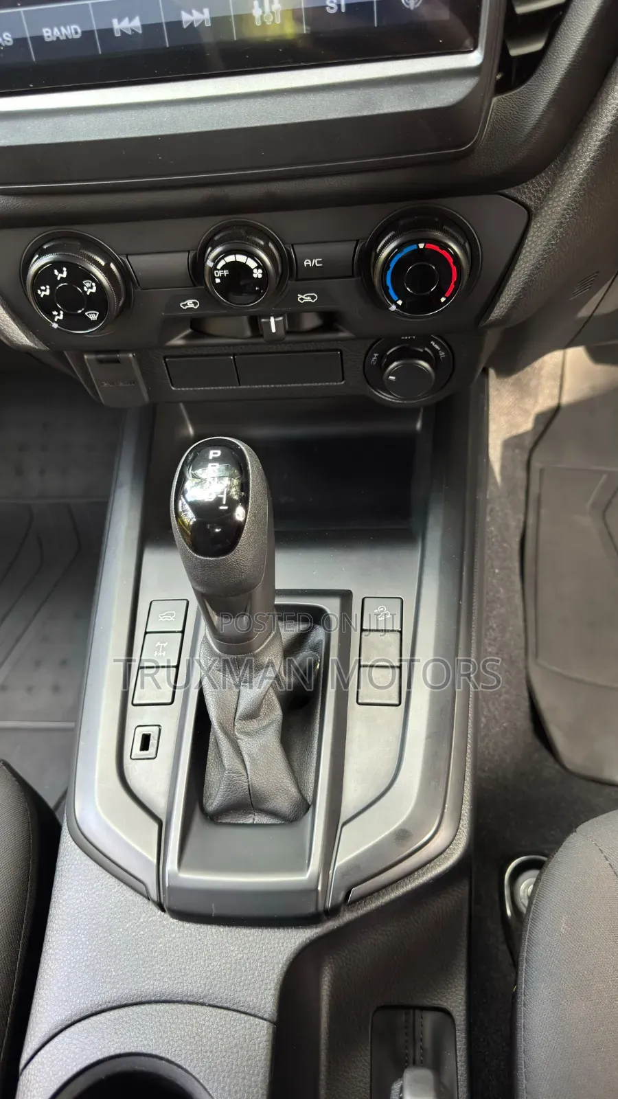 Isuzu D-MAX 2025 White