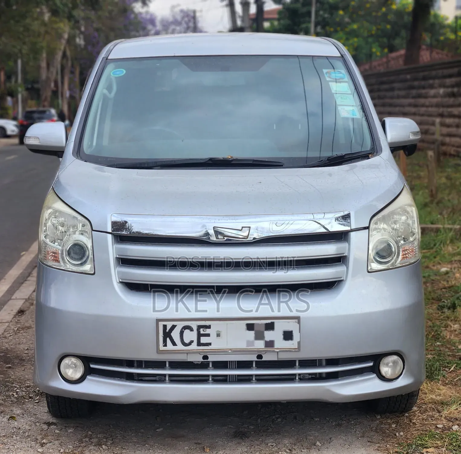 Toyota Noah 2008 Silver