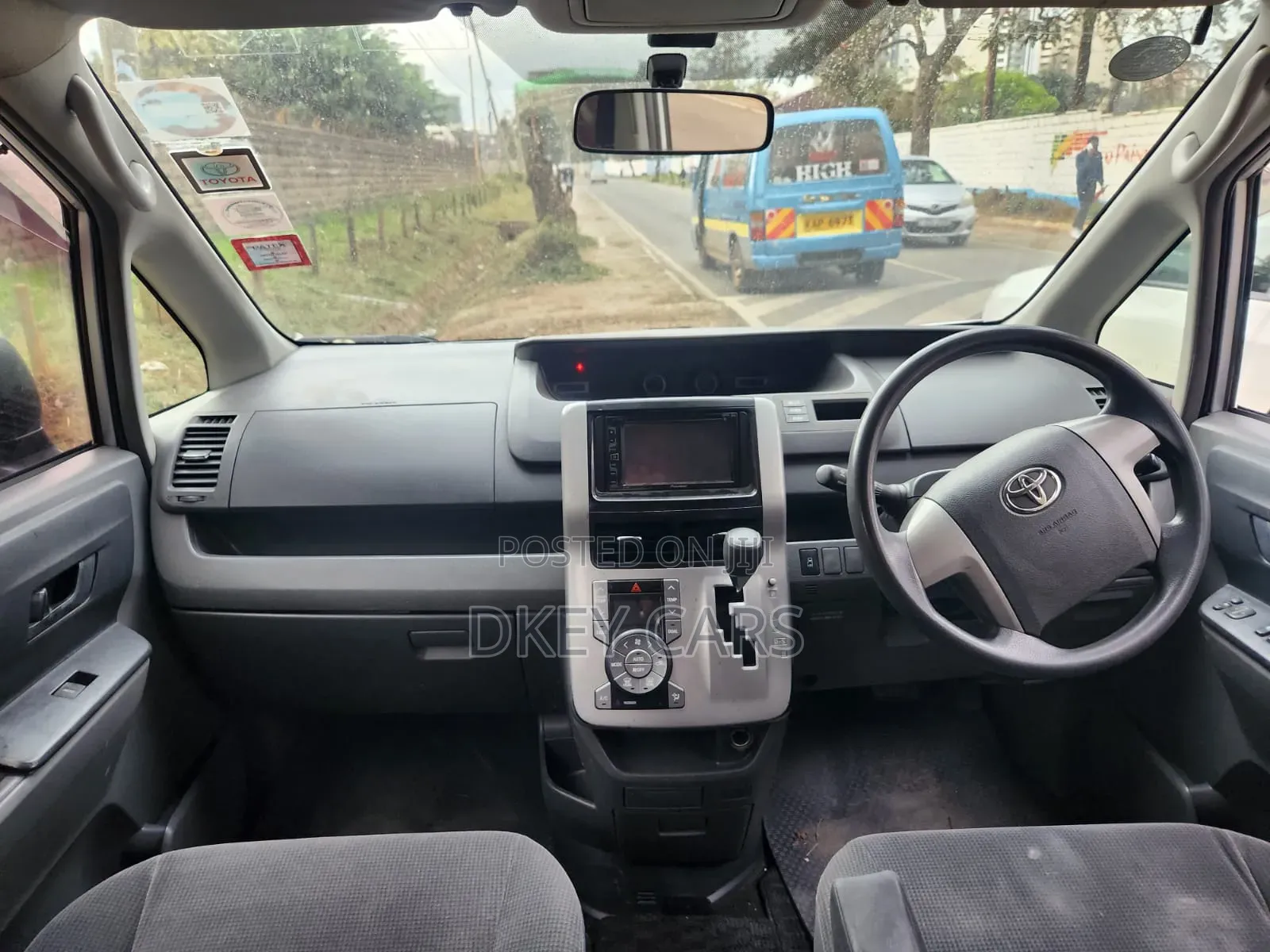 Toyota Noah 2008 Silver