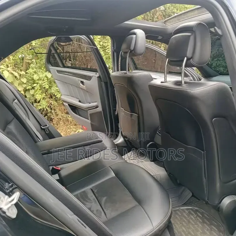 Mercedes-Benz E250 2011 Black