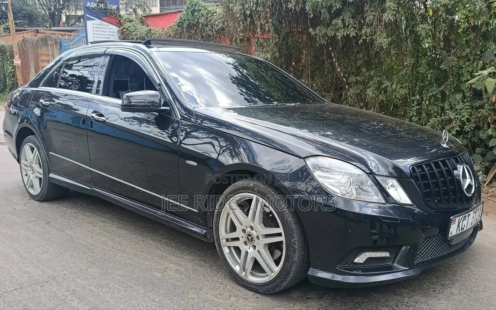 Mercedes-Benz E250 2011 Black