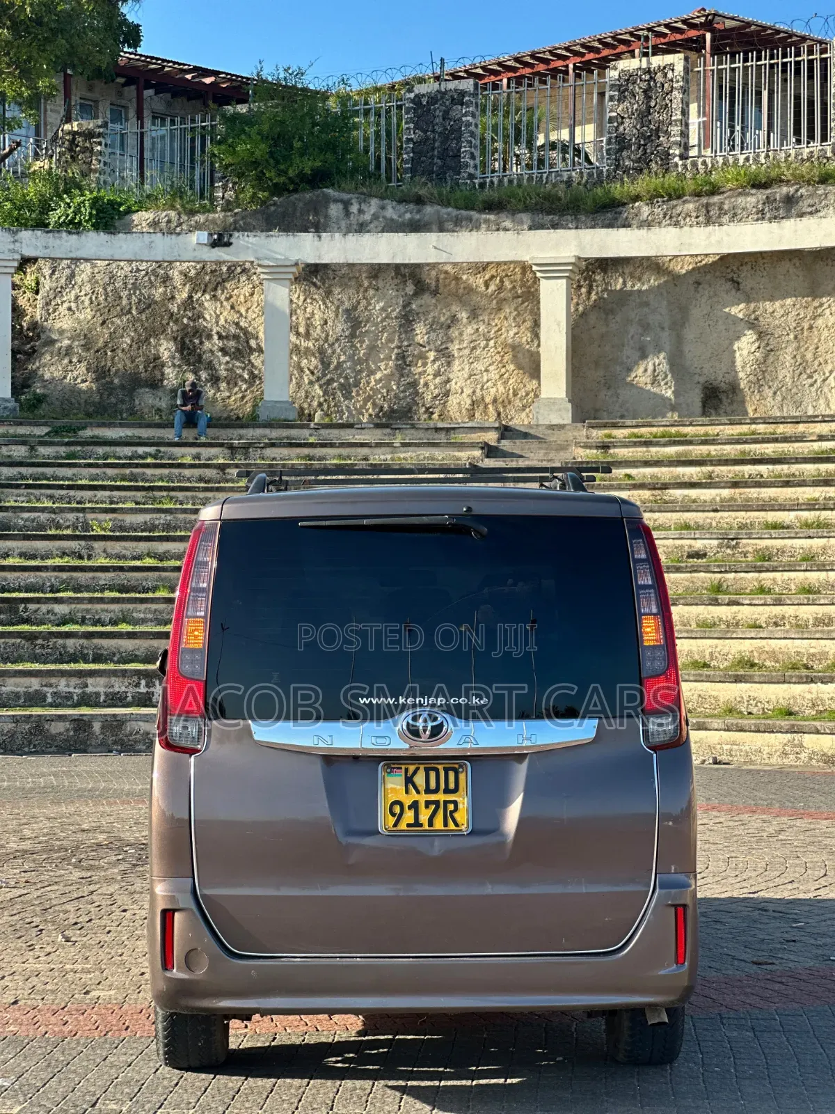 Toyota Noah 2014 Gray