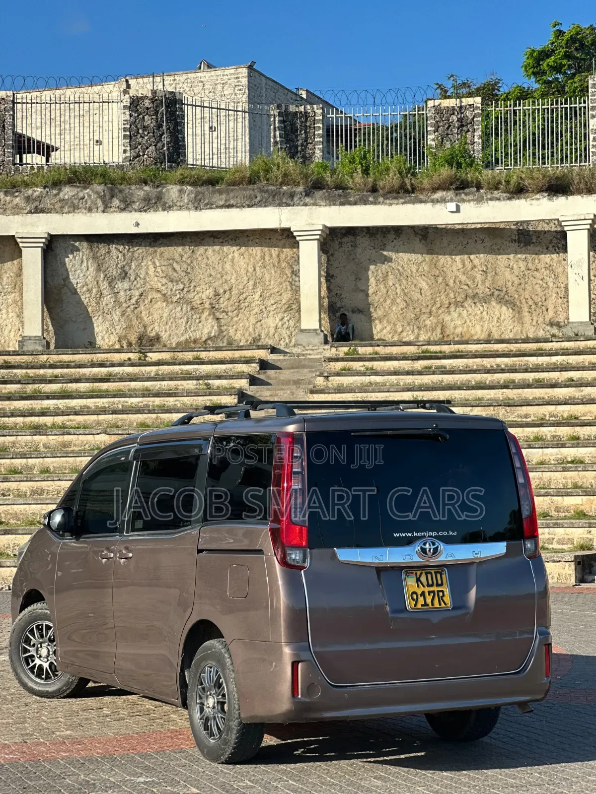 Toyota Noah 2014 Gray