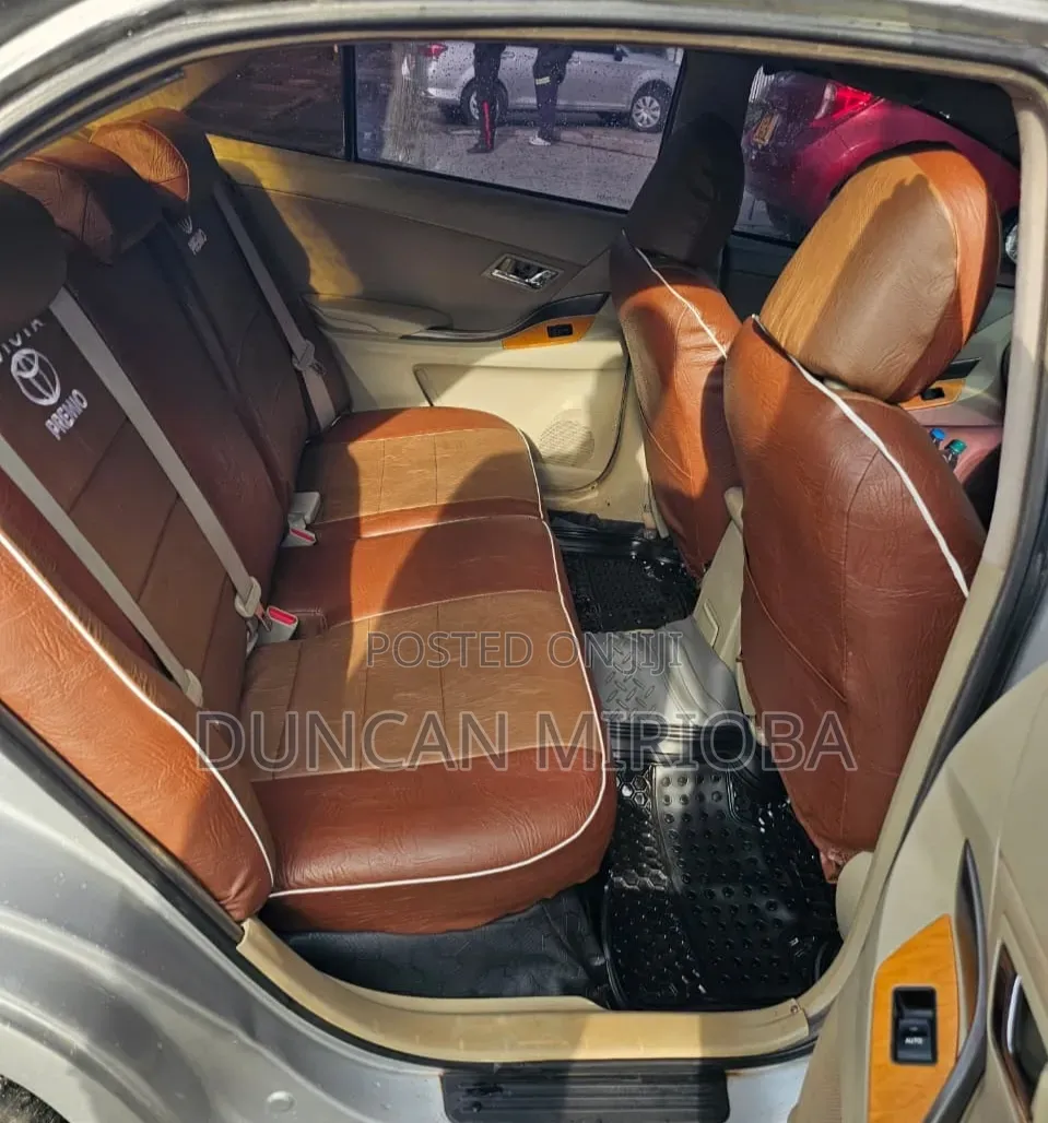 Toyota Premio 2010 Silver