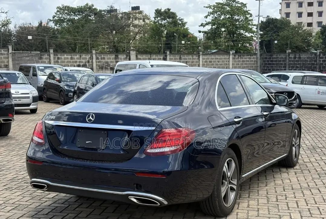 Mercedes-Benz E200 2019 Black