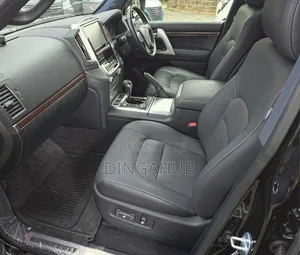 Toyota Land Cruiser 4.6 V8 ZX 2019 Black