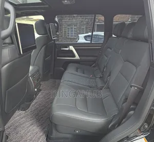 Toyota Land Cruiser 4.6 V8 ZX 2019 Black