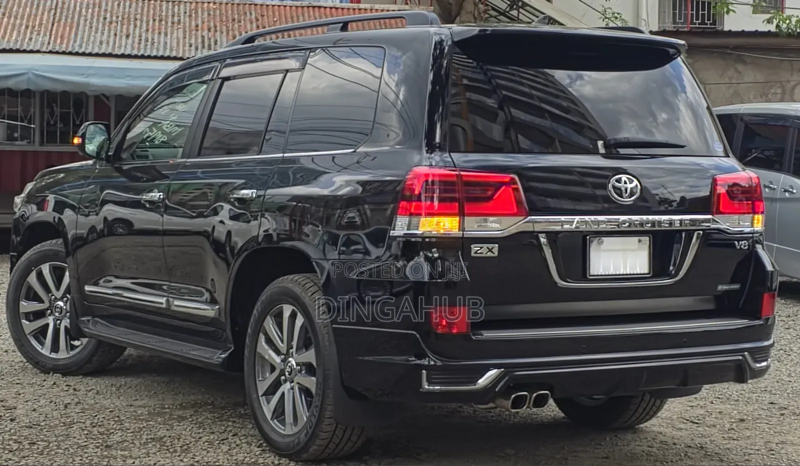 Toyota Land Cruiser 4.6 V8 ZX 2019 Black