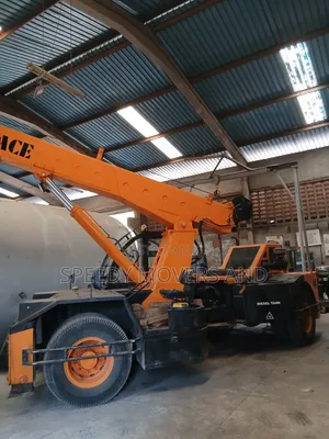 Mobile Crane, Hydra > Logistic Services Accessible