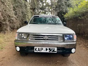 Toyota Hilux 2.5 2006 White