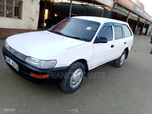 Toyota Corolla 2002 White