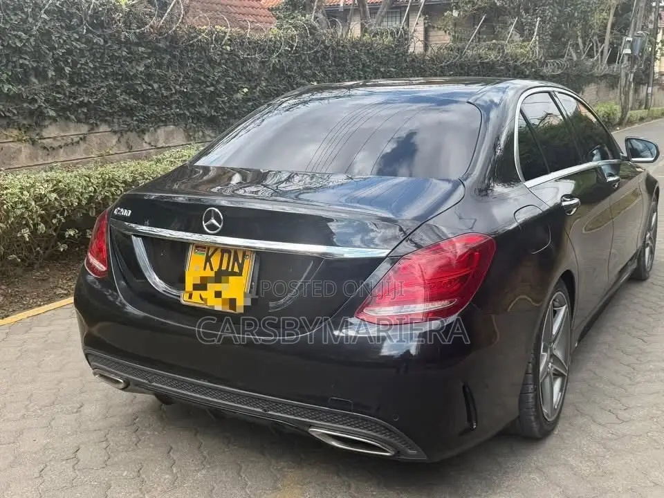 Mercedes-Benz C200 2015 Black