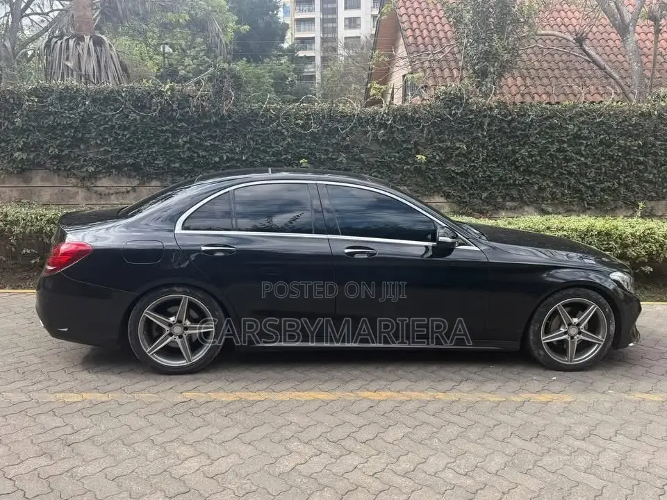 Mercedes-Benz C200 2015 Black