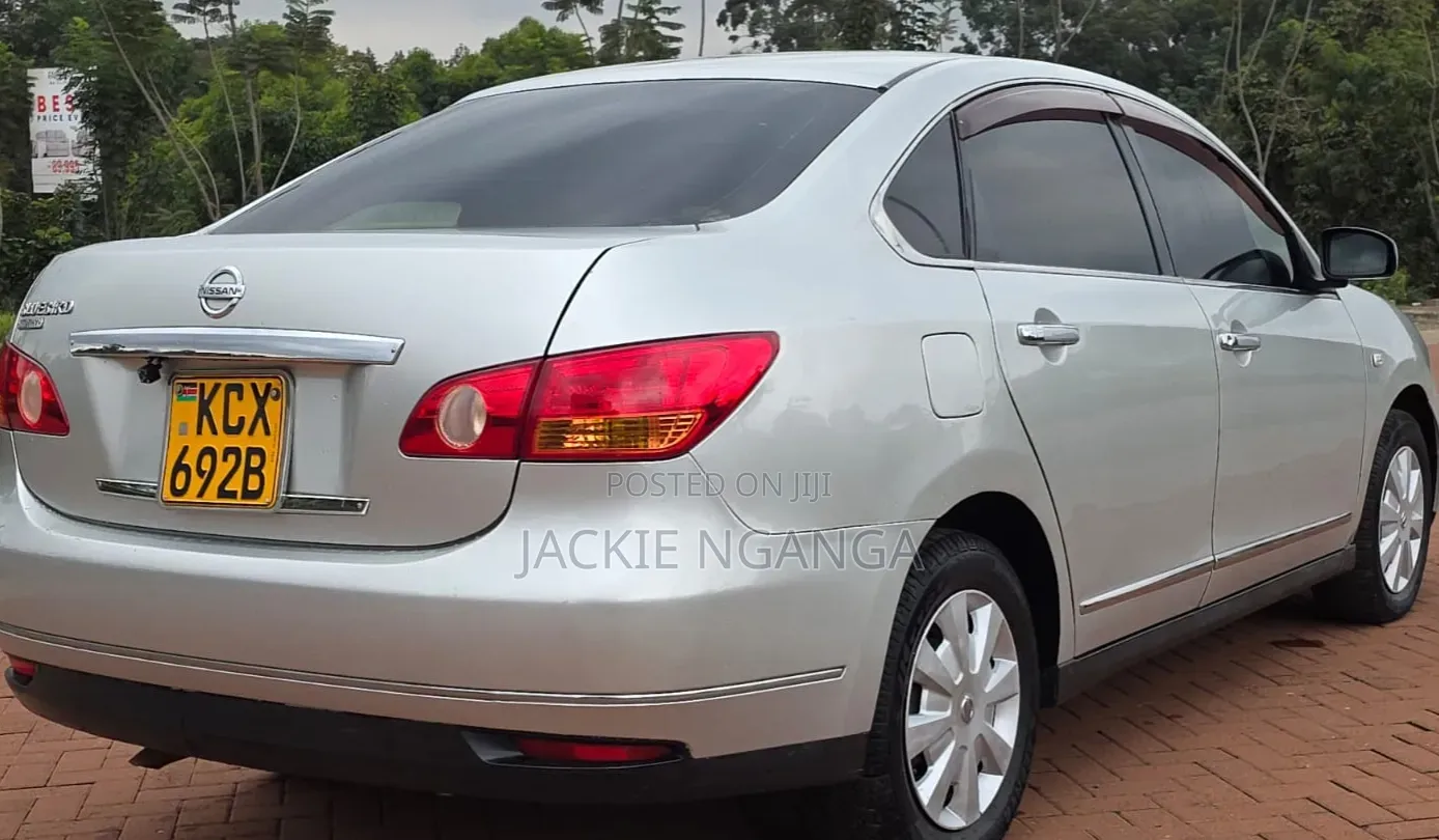 Nissan Bluebird 2012 Silver