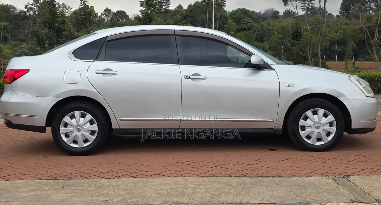 Nissan Bluebird 2012 Silver