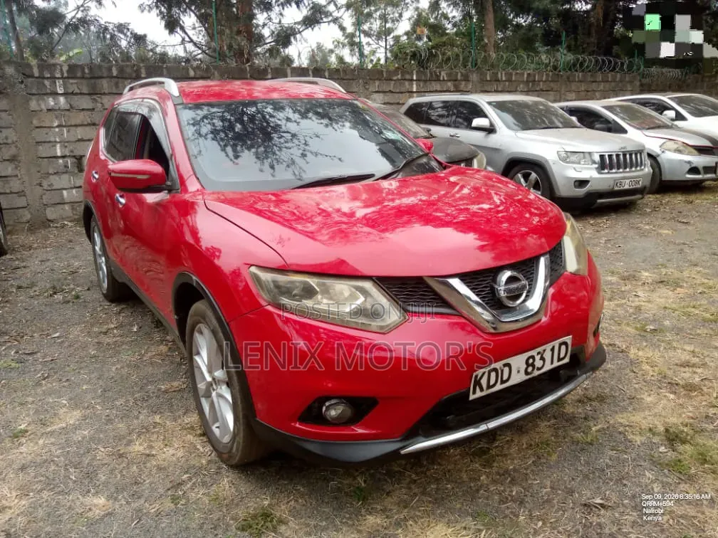 Nissan X-Trail 2.0 Petrol AWD 2014 Red