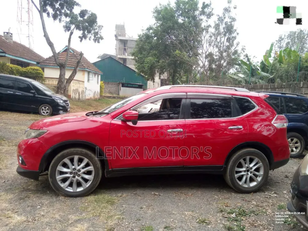 Nissan X-Trail 2.0 Petrol AWD 2014 Red