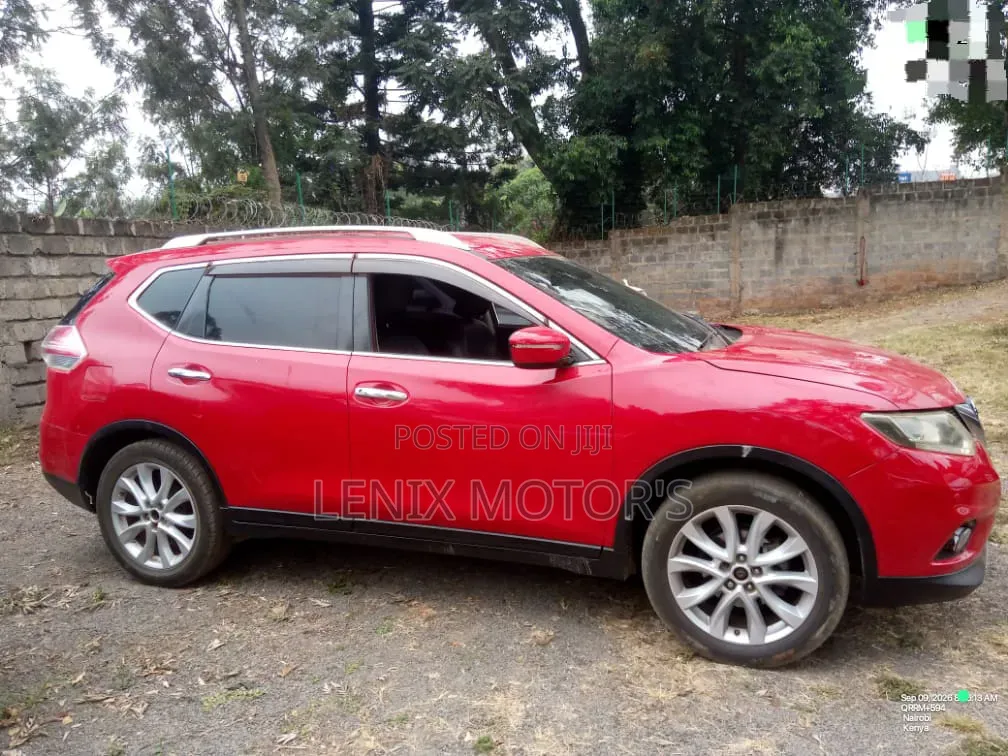 Nissan X-Trail 2.0 Petrol AWD 2014 Red