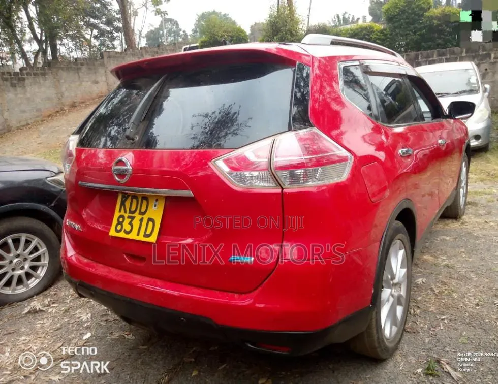 Nissan X-Trail 2.0 Petrol AWD 2014 Red