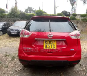 Nissan X-Trail 2.0 Petrol AWD 2014 Red