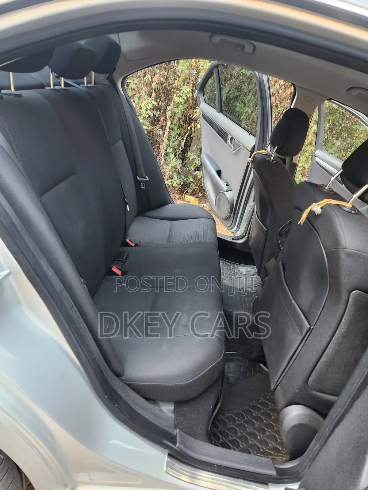 Mercedes-Benz C200 2009 Silver