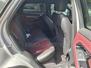 Land Rover Range Rover Evoque HSE Dynamic 4x4 5-Door 2019 Beige