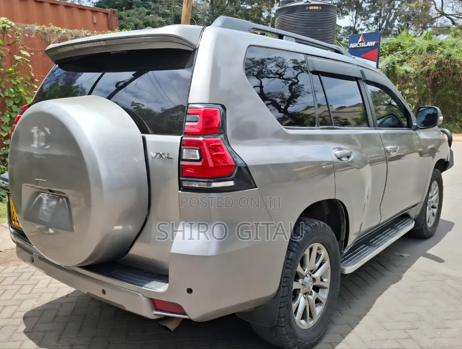 Toyota Land Cruiser Prado KAKADU 2011 Gray