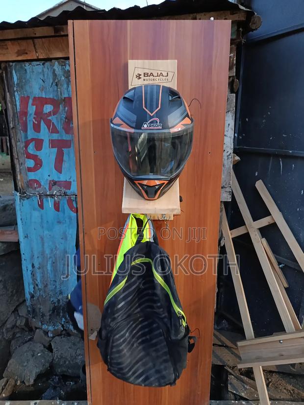 Helmet Holder - thumbnail 3