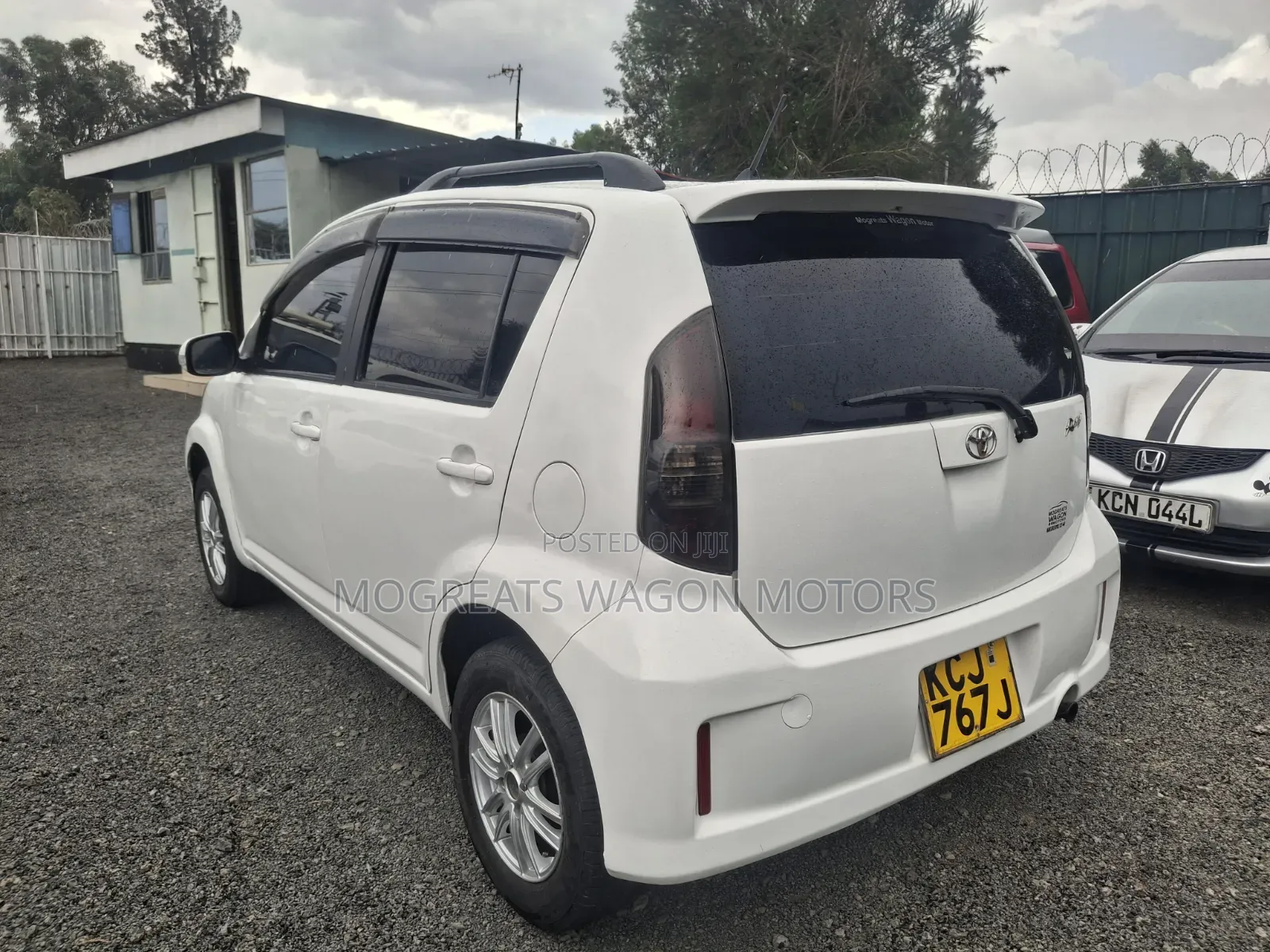 Toyota Passo 2010 White