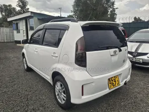 Toyota Passo 2010 White