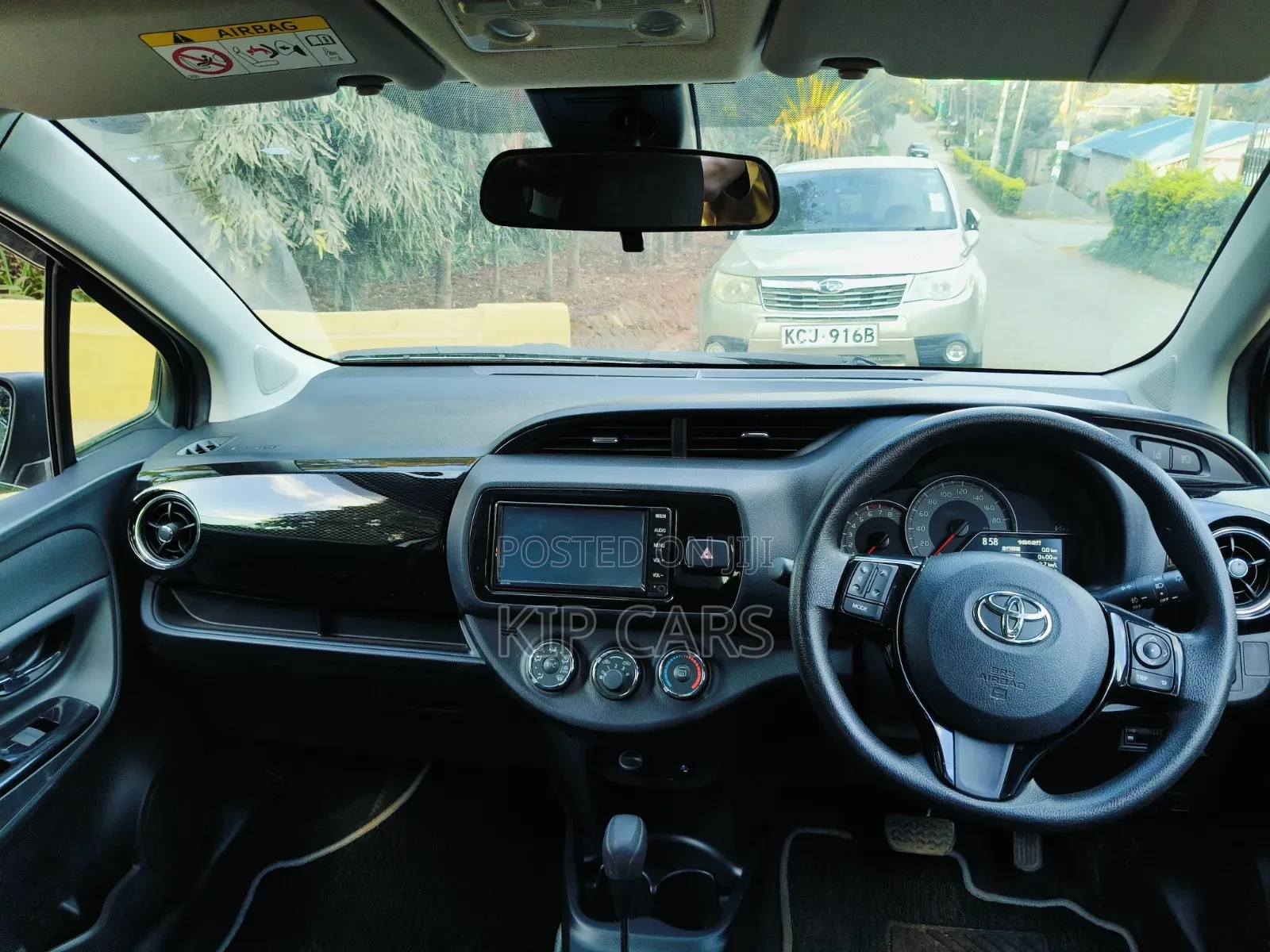 Toyota Vitz 1.3 FWD 5dr 2019 Silver