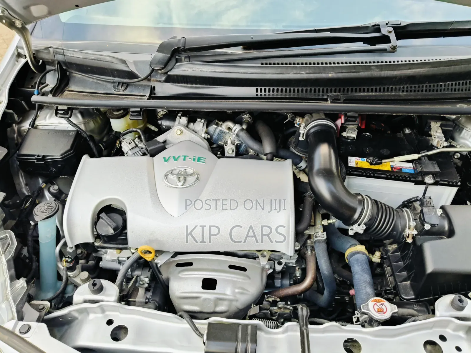 Toyota Vitz 1.3 FWD 5dr 2019 Silver
