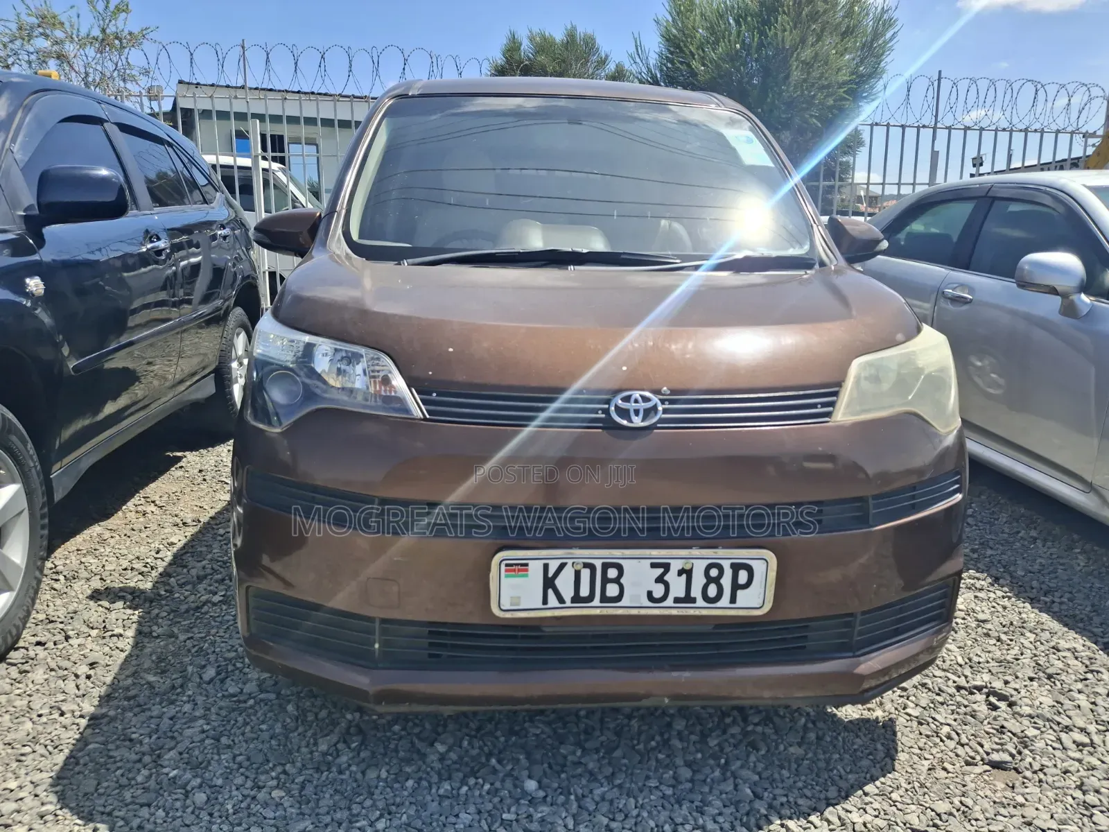 Toyota Spade 2014 Brown