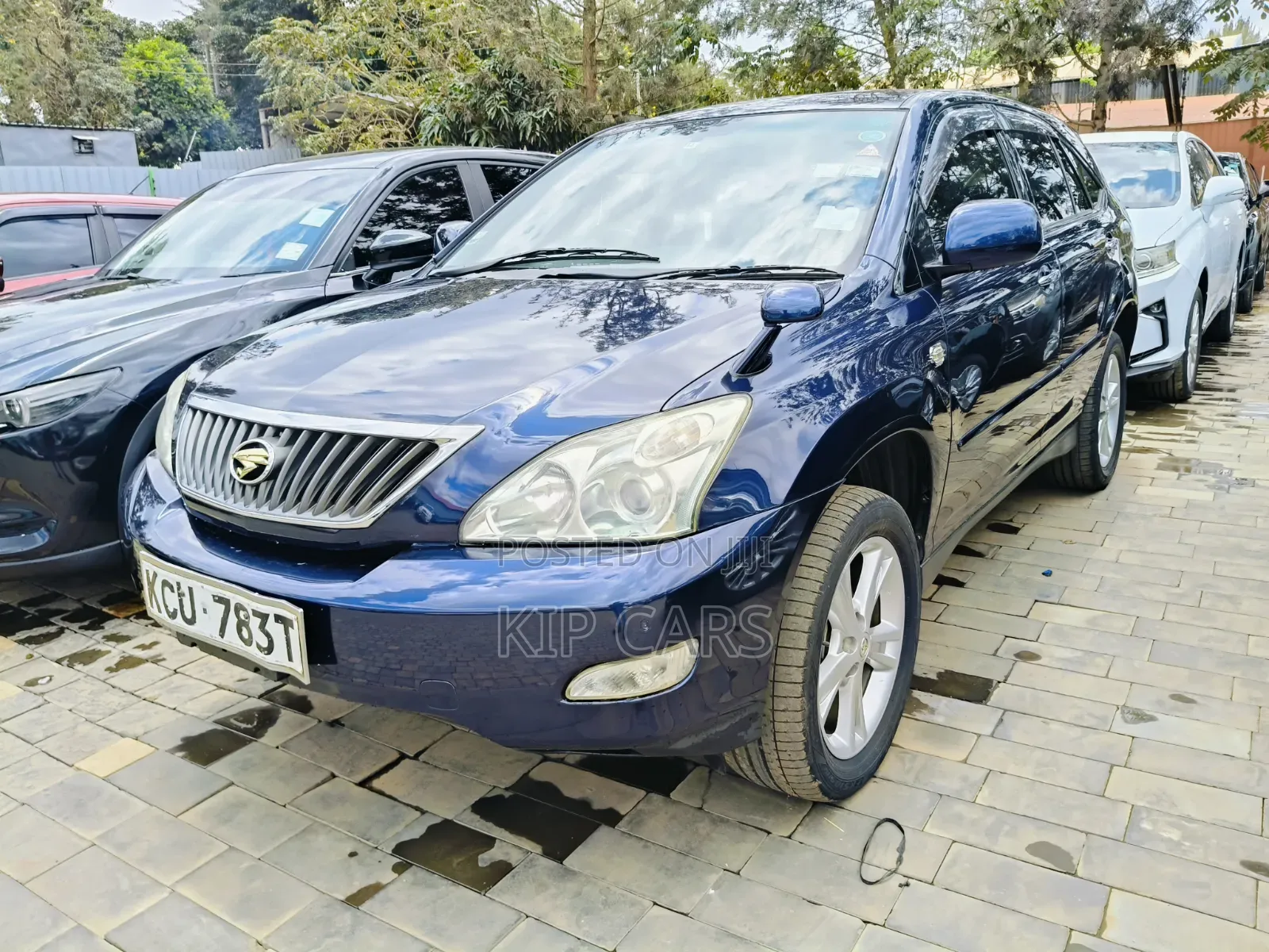 Toyota Harrier 240G 2012 Blue
