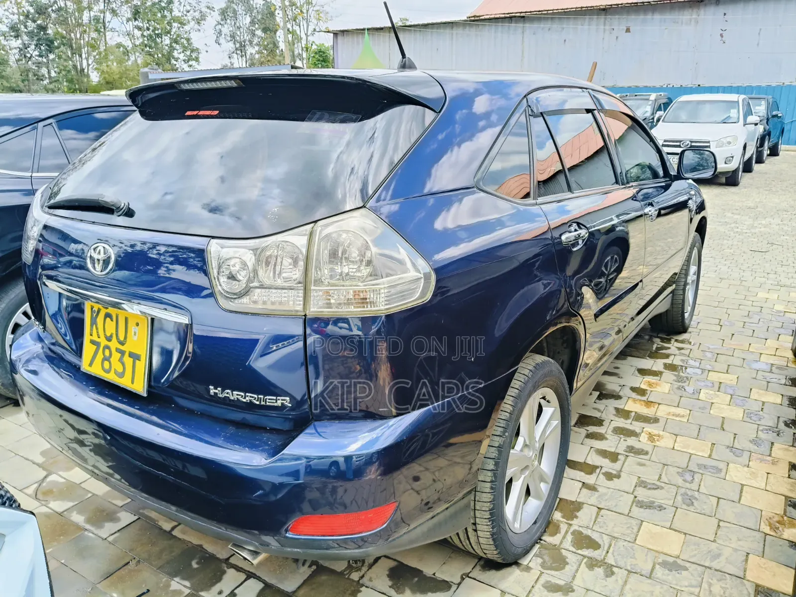 Toyota Harrier 240G 2012 Blue