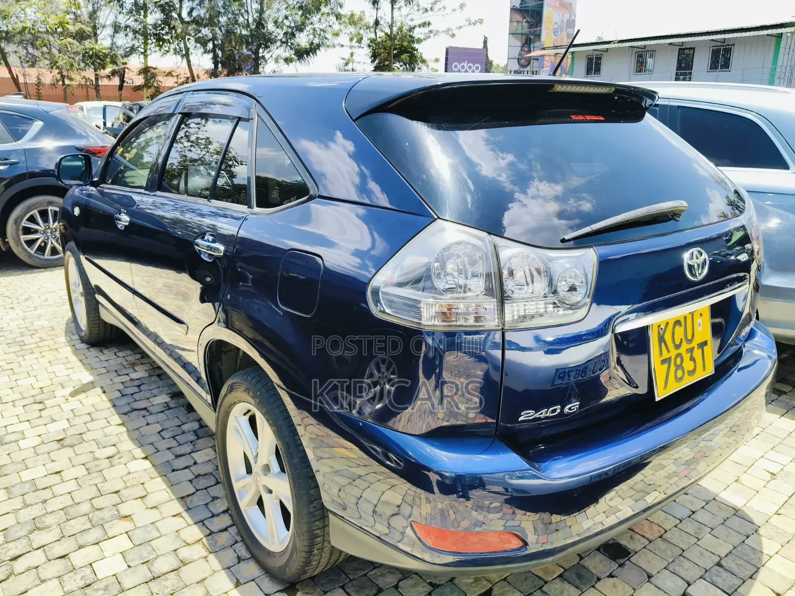 Toyota Harrier 240G 2012 Blue