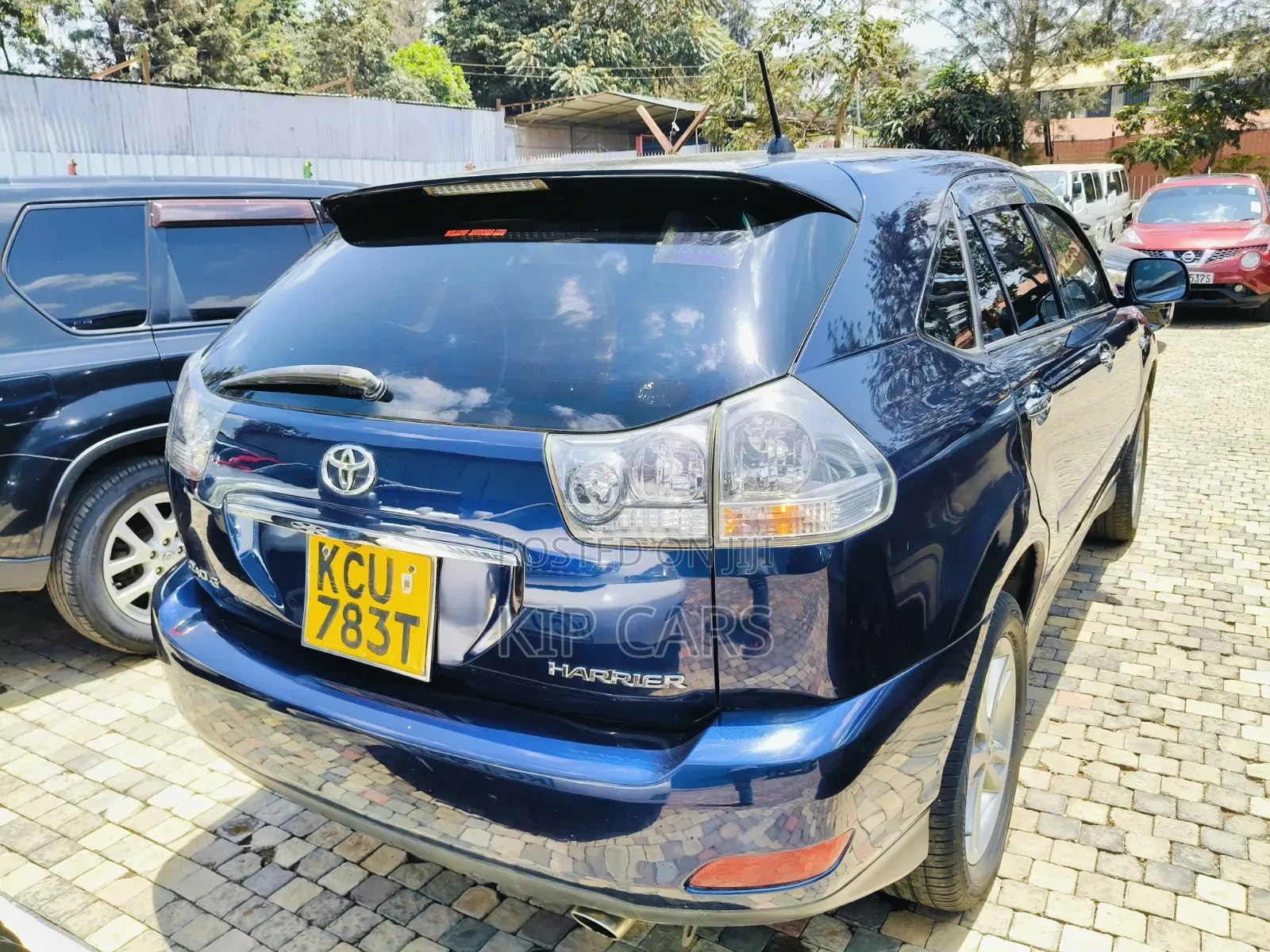 Toyota Harrier 240G 2012 Blue