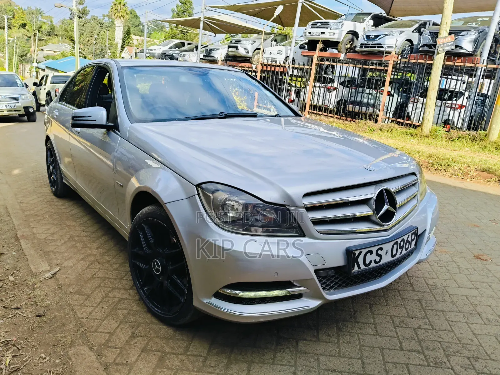 Mercedes-Benz C200 2011 Silver