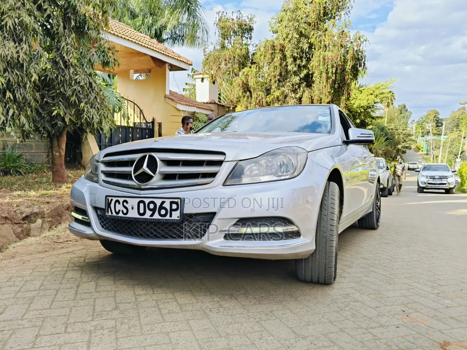 Mercedes-Benz C200 2011 Silver