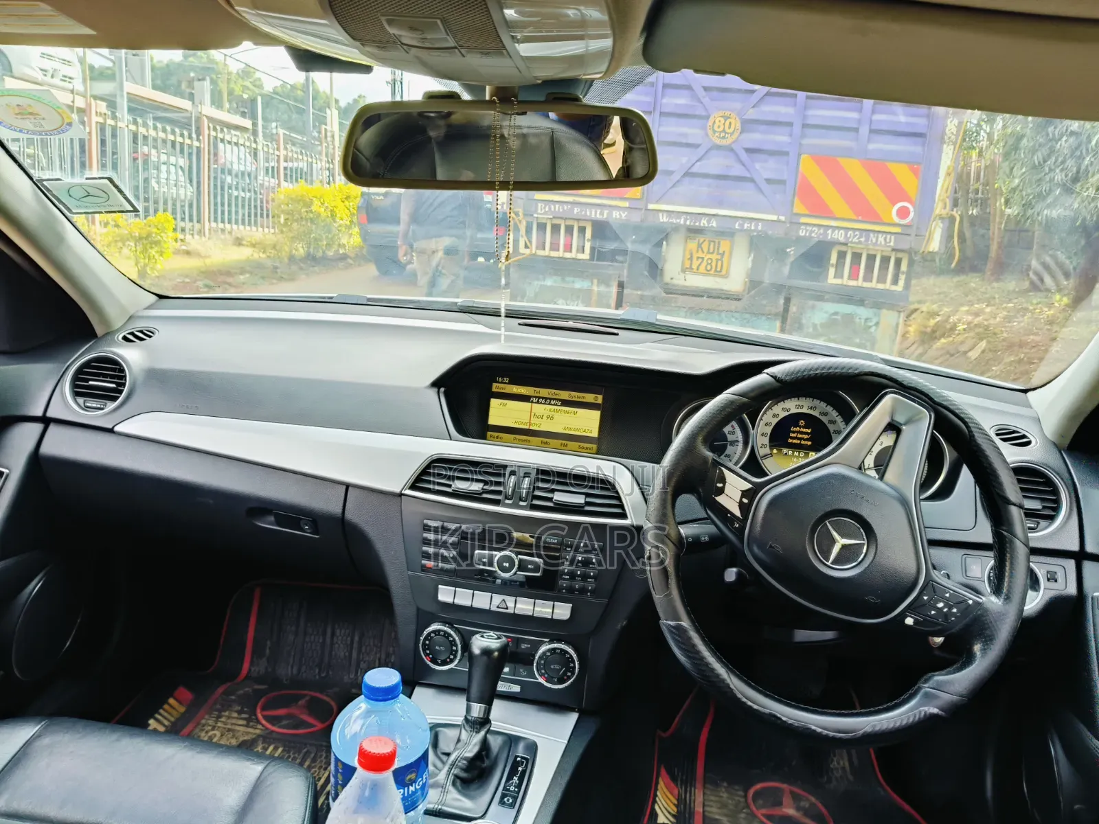 Mercedes-Benz C200 2011 Silver