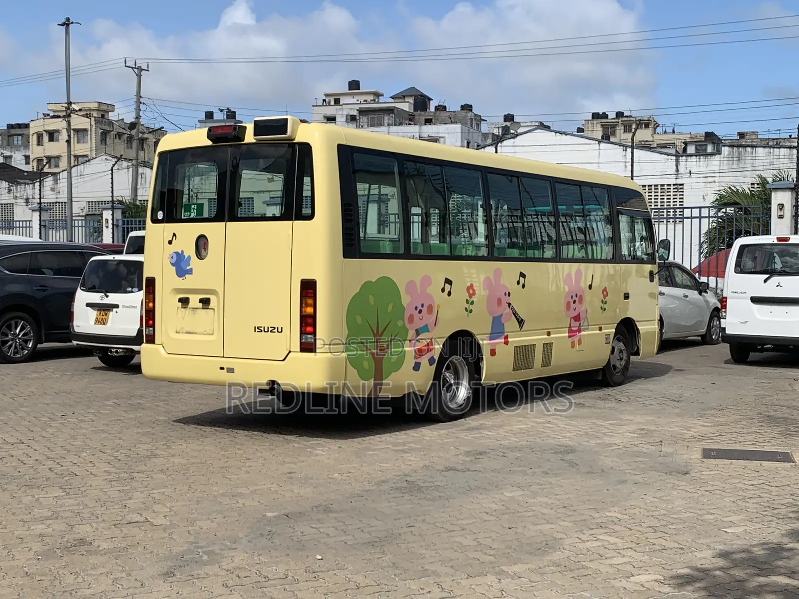 Isuzu NMR 2019 Yellow