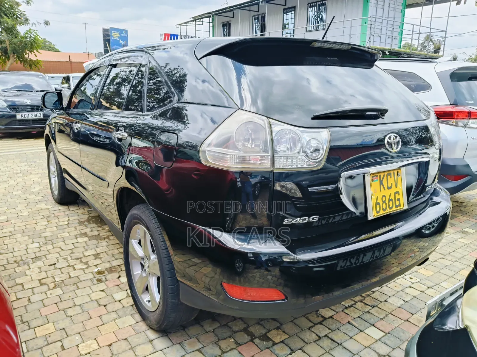 Toyota Harrier 240G 2012 Black